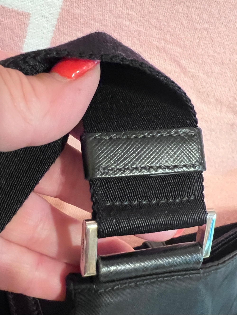 Prada⭐️⭐️Black Nylon Messenger Bag with Adjustable Prada embossed Strap! Offers! - Picture 4 of 8